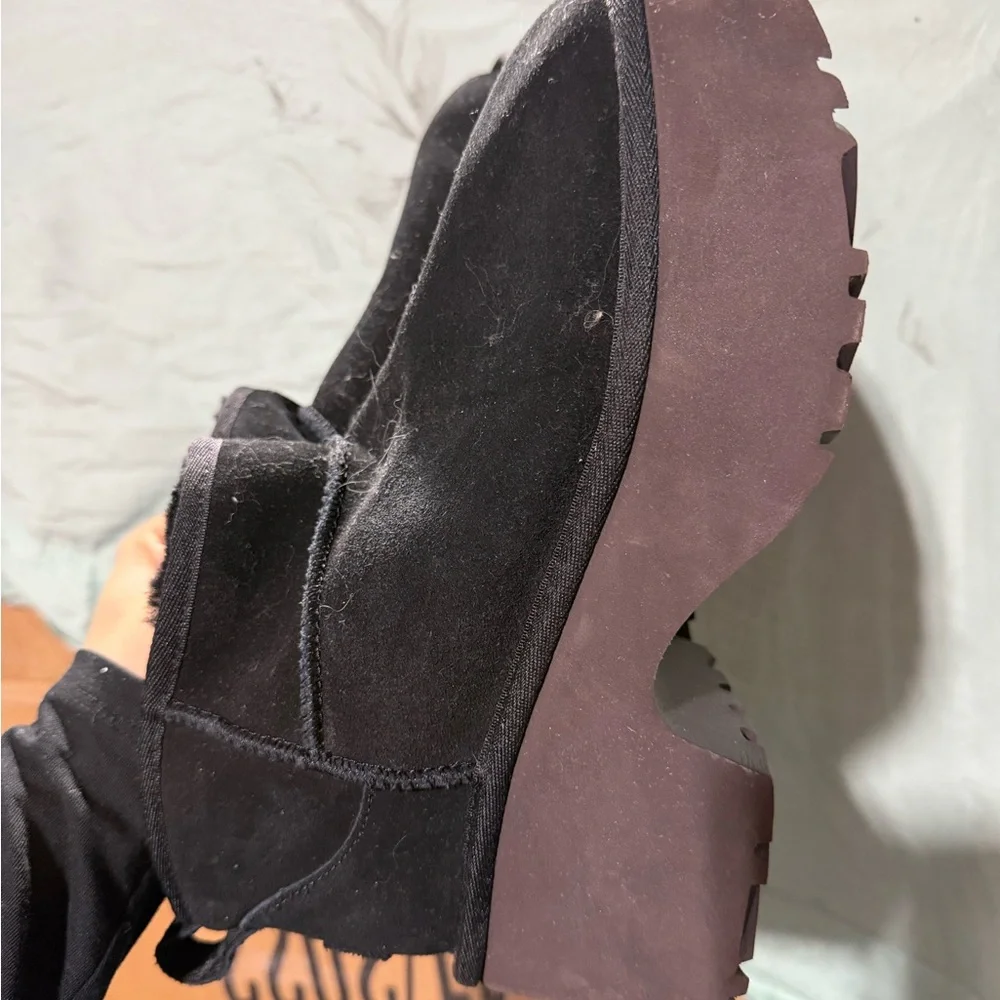 UGG Black Platform Classic Mini Boots | Shearling Lined | Chunky Sole | Women’s - Picture 7 of 7